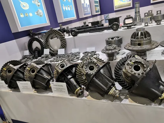 Differential Gear Rear Axle Assembly for Isuzu Elf Npr Nkr Nqr 4hf1 4he1 